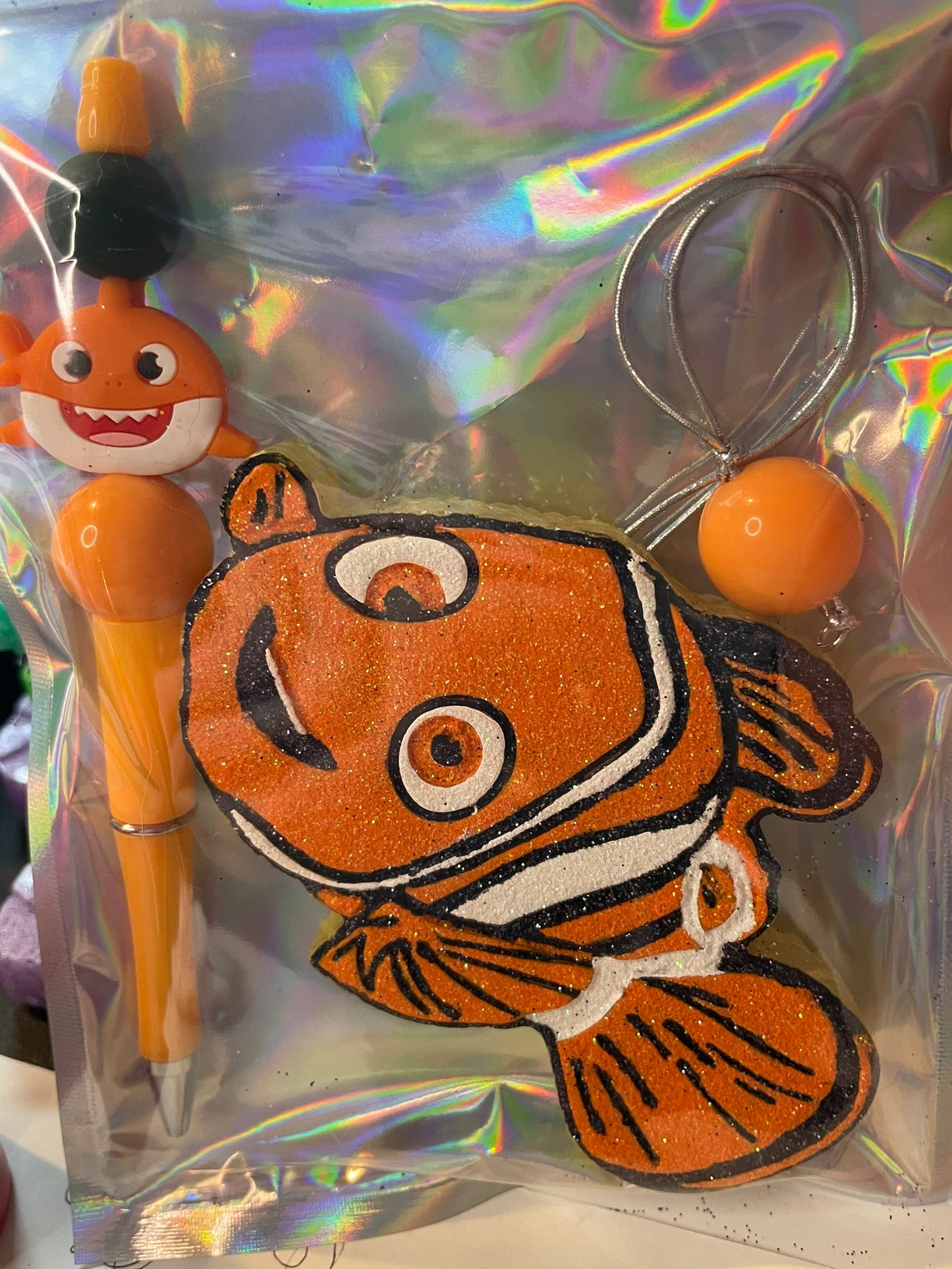 ORANGES FISH FRESHIE AND PEN SET