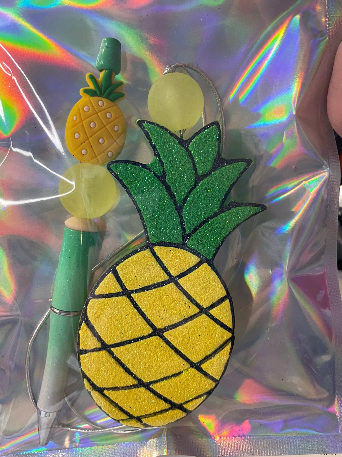 PINEAPPLE FRESHIE AND PEN SET